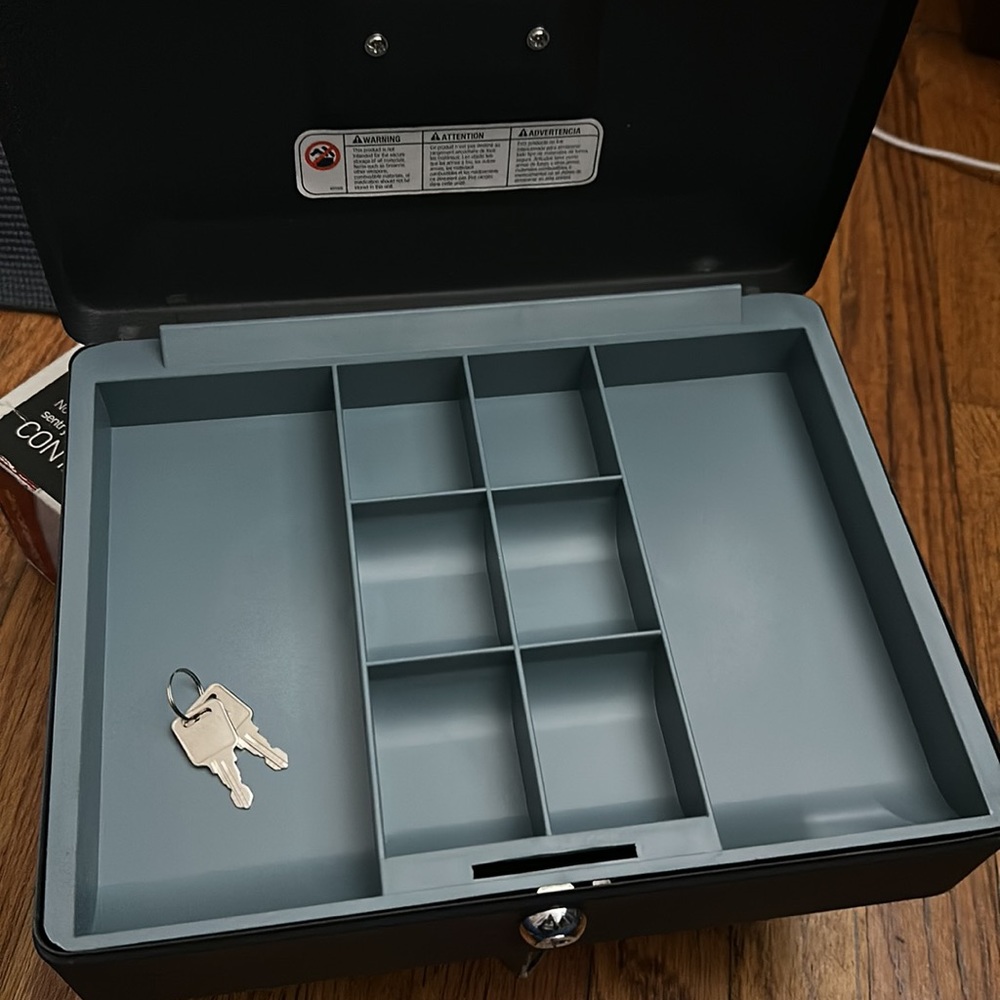 Cash Box Register - Picture 2 of 4